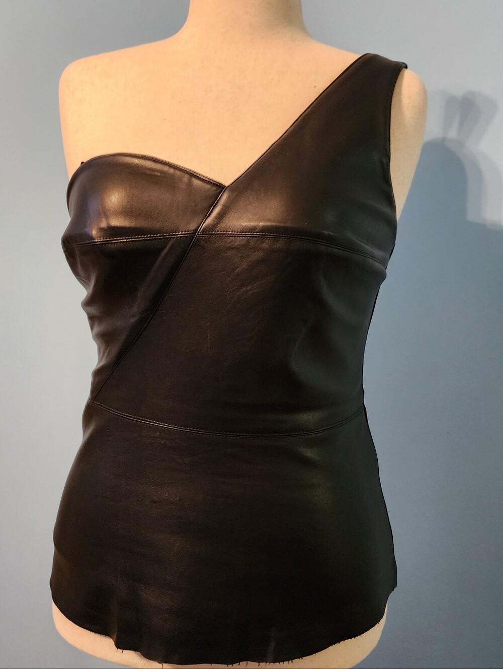 VENUS Black One-Shoulder Faux Leather Top